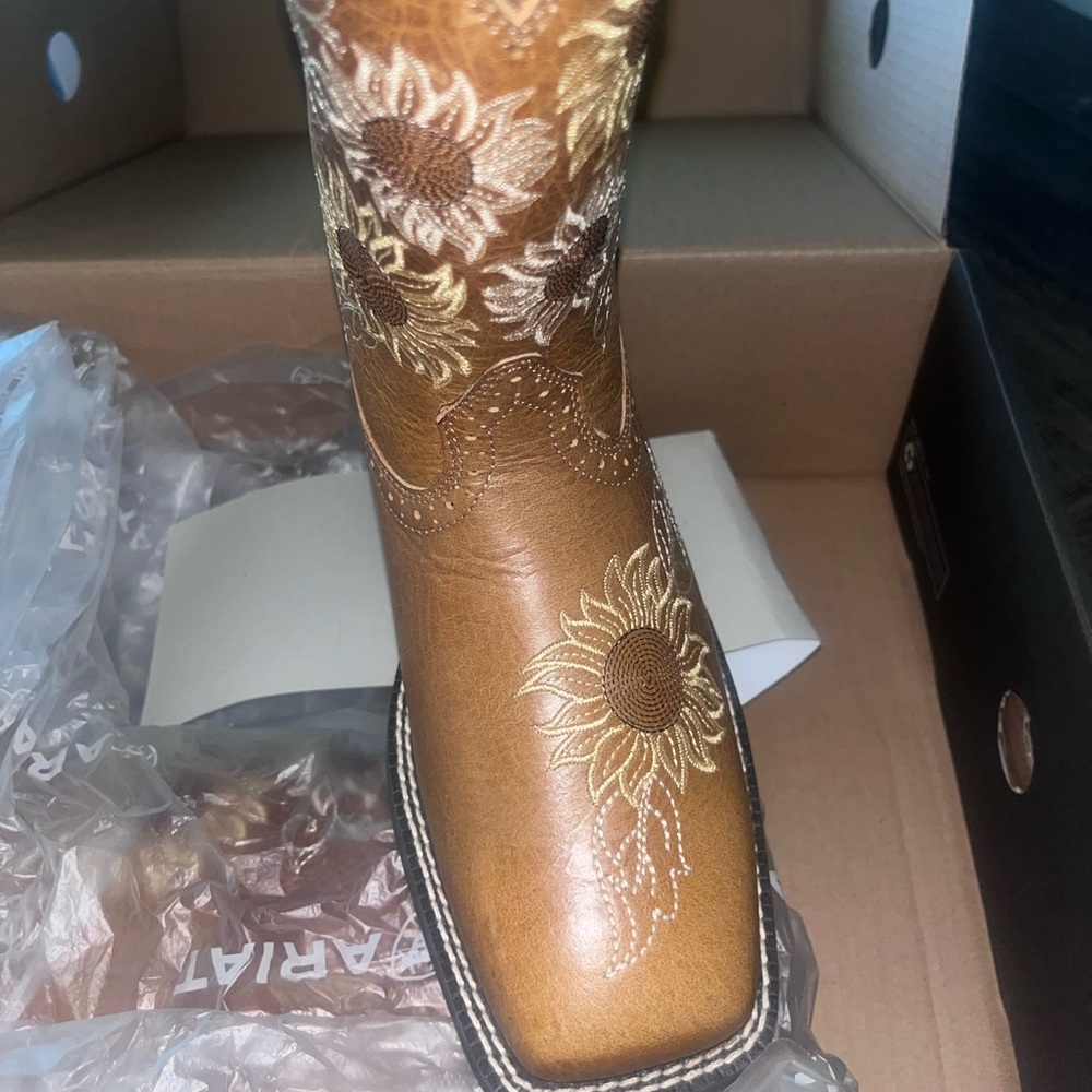 Ariat Blossom Western Boots